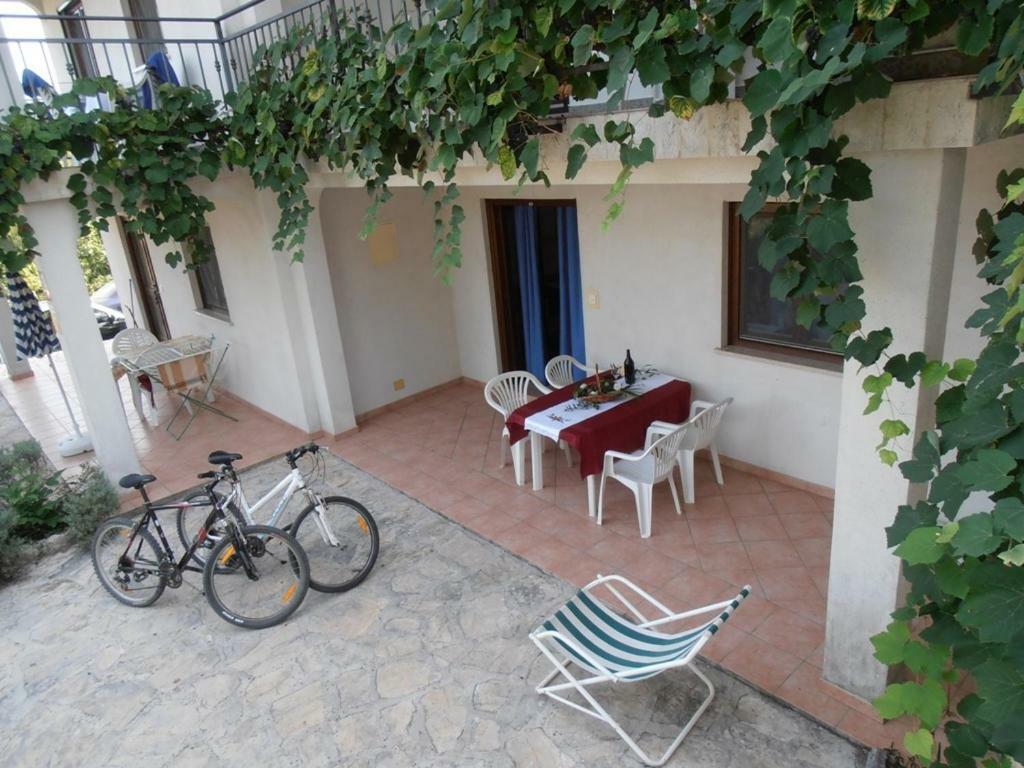 Apartment In Funtana With Seaview, Balcony, Air Condition, Wifi Exteriér fotografie